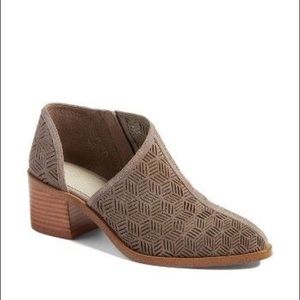 1.State Iddah Perforated Bootie
